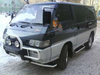 1992 Mitsubishi Delica Photos