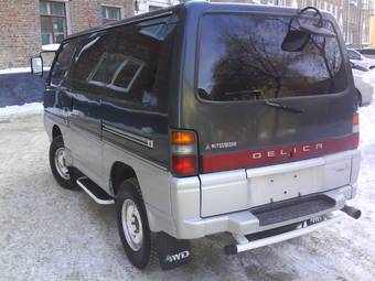 1992 Mitsubishi Delica Pictures