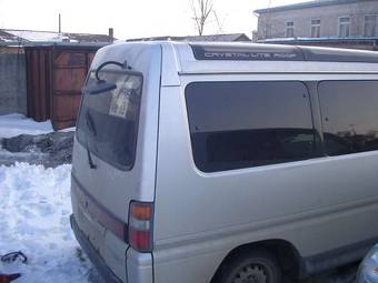 1992 Mitsubishi Delica Pictures