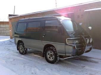 1992 Mitsubishi Delica Photos