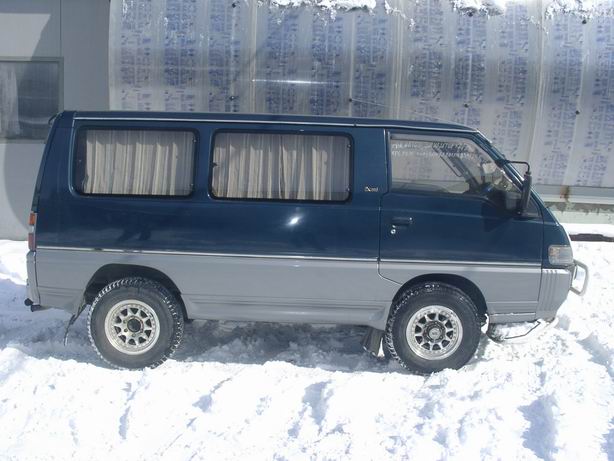 1993 Mitsubishi Delica