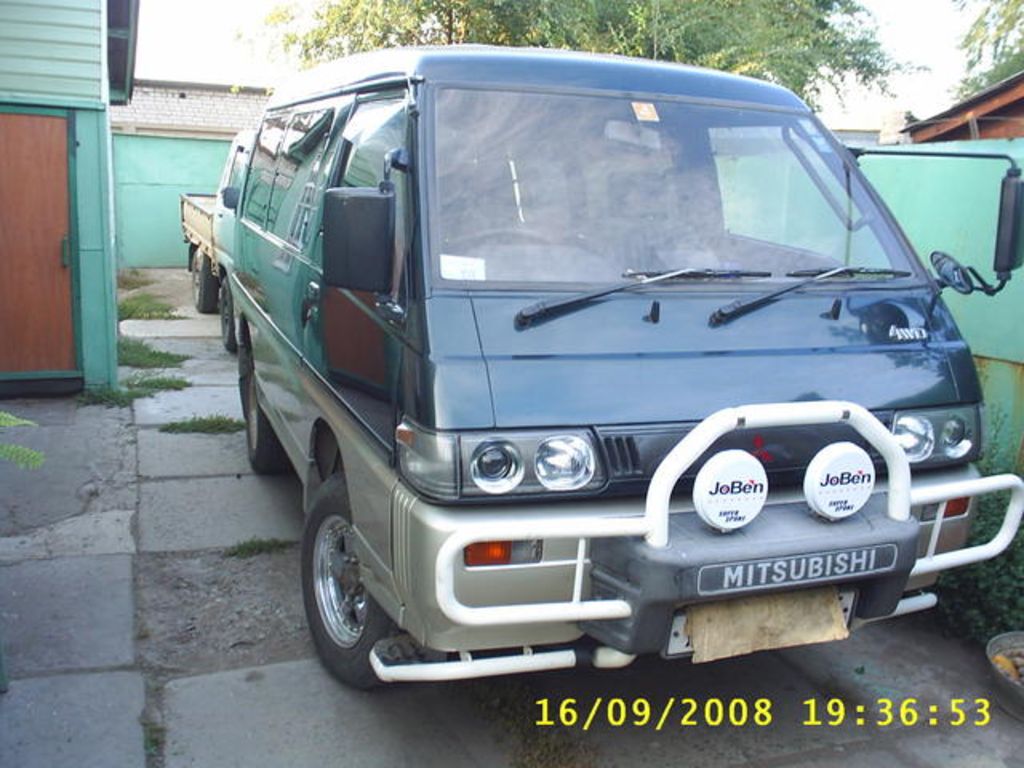 1993 Mitsubishi Delica