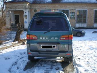 1993 Mitsubishi Delica Photos