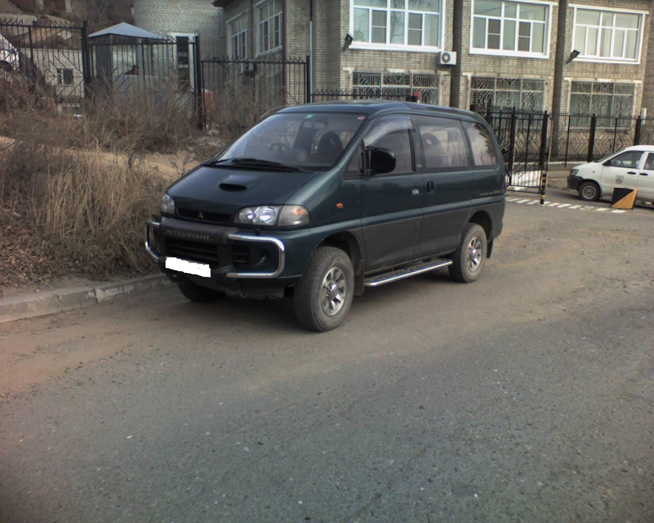 1994 Mitsubishi Delica