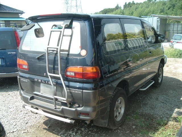 1994 Mitsubishi Delica Pictures