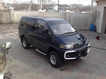 1994 Mitsubishi Delica Pictures