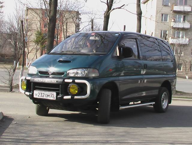 1995 Mitsubishi Delica