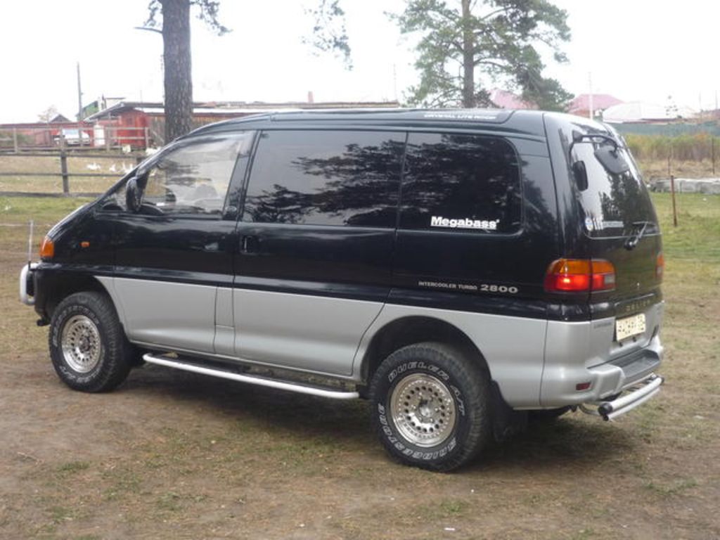 1995 Mitsubishi Delica