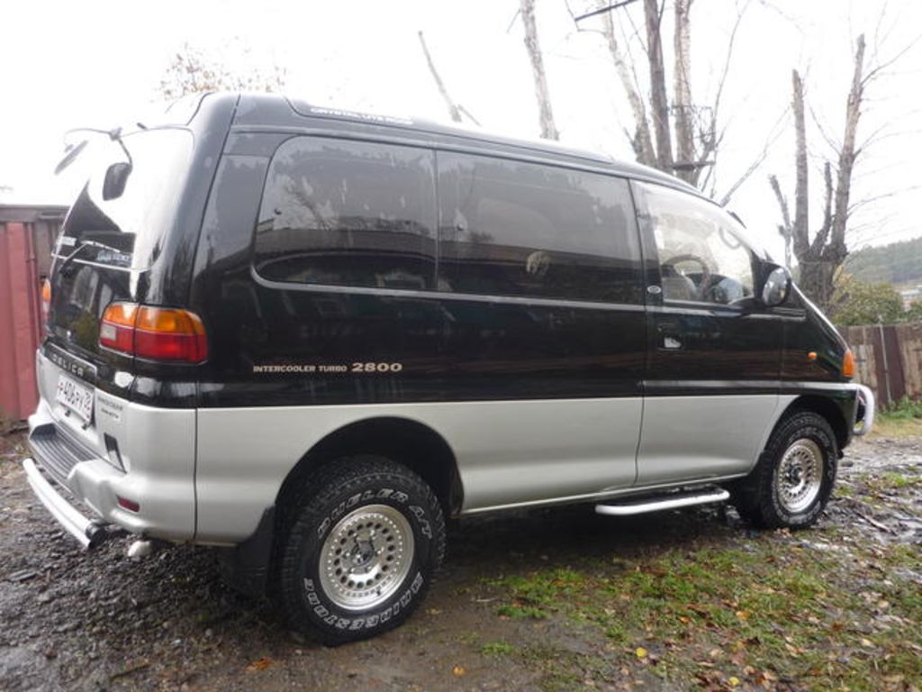 1995 Mitsubishi Delica