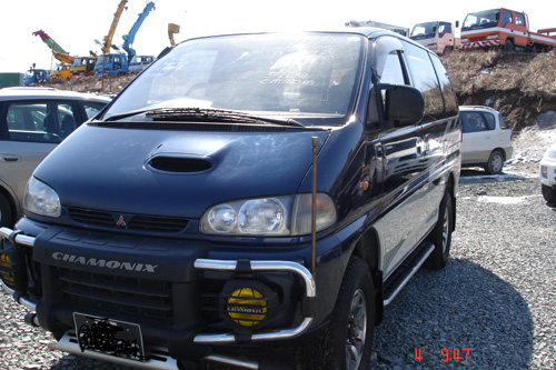 1995 Mitsubishi Delica Pictures