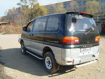 1995 Mitsubishi Delica Pictures