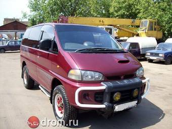 1995 Mitsubishi Delica Photos