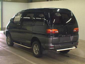 1995 Mitsubishi Delica Pictures