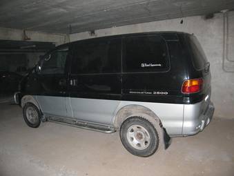 1995 Mitsubishi Delica Wallpapers