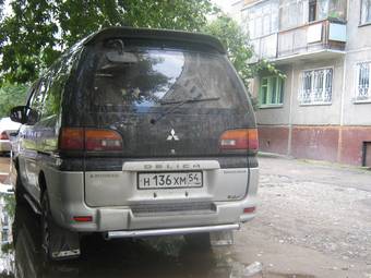 1995 Mitsubishi Delica Pictures