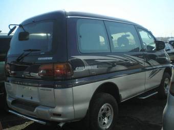 1997 Mitsubishi Delica Pictures