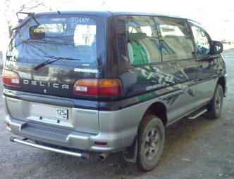 1997 Mitsubishi Delica Photos