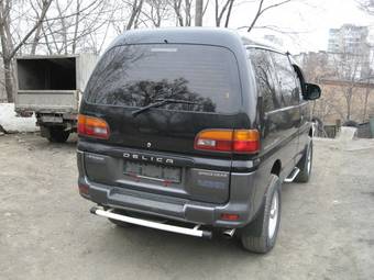 1997 Mitsubishi Delica Images