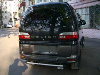 1997 Mitsubishi Delica Pictures