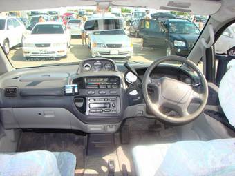 1997 Mitsubishi Delica Pictures