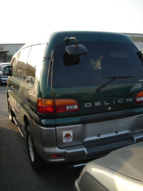 1998 Mitsubishi Delica Pictures