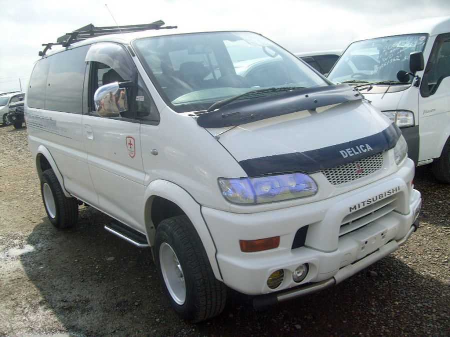 Mitsubishi delica 1998