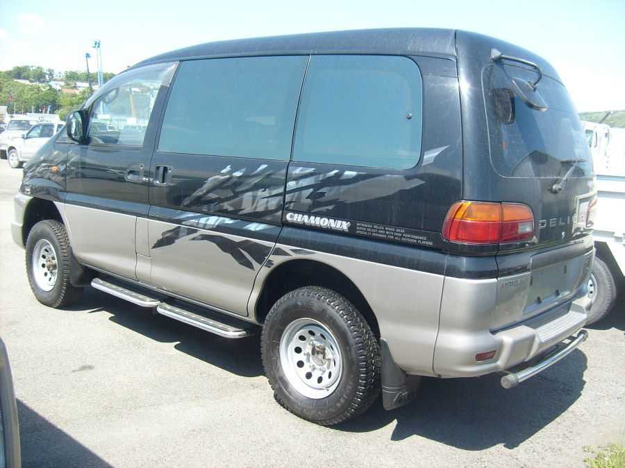 Mitsubishi delica 1999