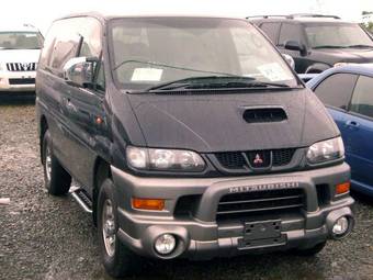 2002 Mitsubishi Delica