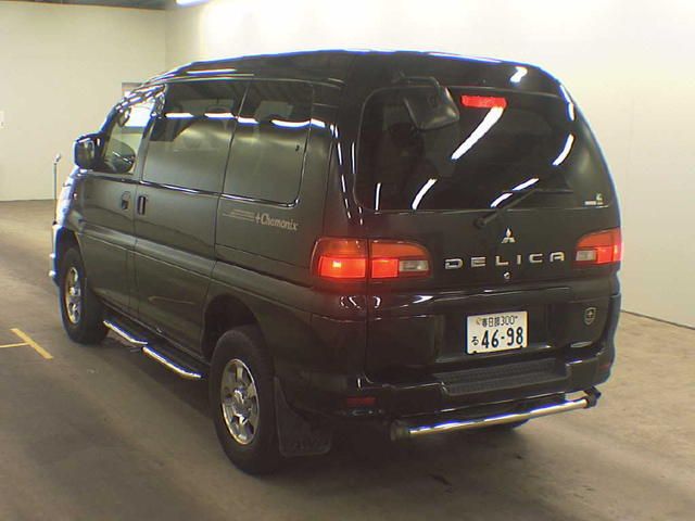 2003 Mitsubishi Delica