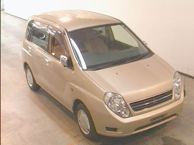 1999 Mitsubishi Dingo Pictures