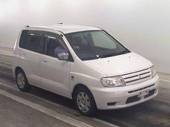 2001 Mitsubishi Dingo Pictures