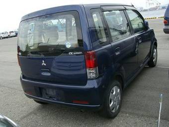 2004 Mitsubishi eK Wagon Pictures