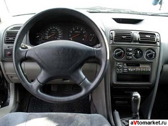 1998 Mitsubishi Galant Pictures