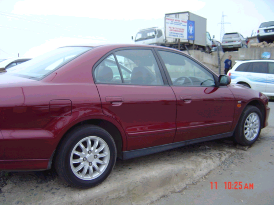 1999 Mitsubishi Galant Photos