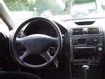 2000 Mitsubishi Galant Pictures