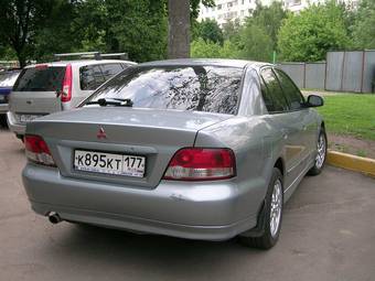 2002 Mitsubishi Galant Photos