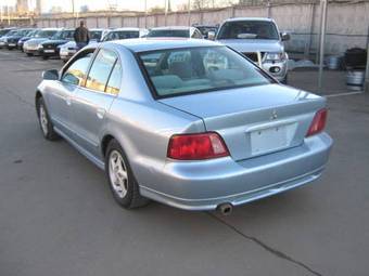 2003 Mitsubishi Galant Pics