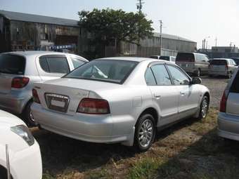 2004 Mitsubishi Galant Pics