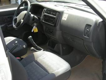 2005 Mitsubishi L200 Pics