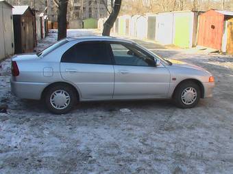 1998 Mitsubishi Lancer Pictures