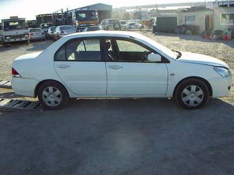 2003 Mitsubishi Lancer Pictures