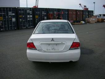 2003 Mitsubishi Lancer Photos