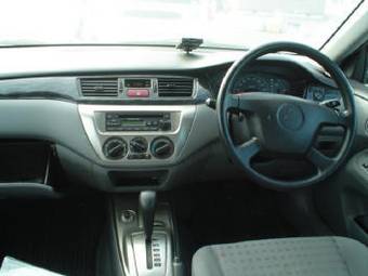 2003 Mitsubishi Lancer Photos