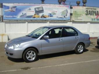 2003 Mitsubishi Lancer Photos