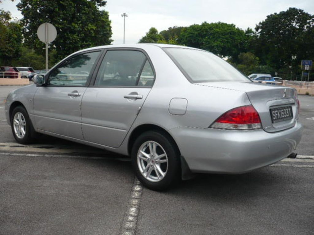 2004 Mitsubishi Lancer