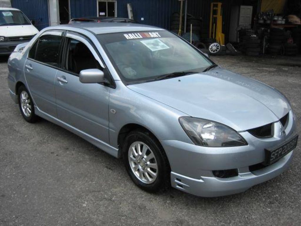 2004 Mitsubishi Lancer