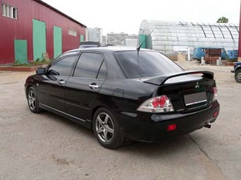 2004 Mitsubishi Lancer Images