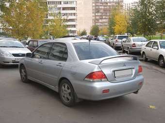 2004 Mitsubishi Lancer Pictures