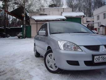 2004 Mitsubishi Lancer Images