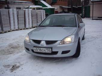 2004 Mitsubishi Lancer Pictures